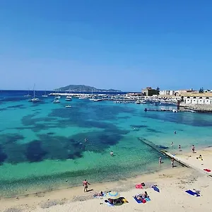 A Due Passi Dal Mare House , Favignana Italia