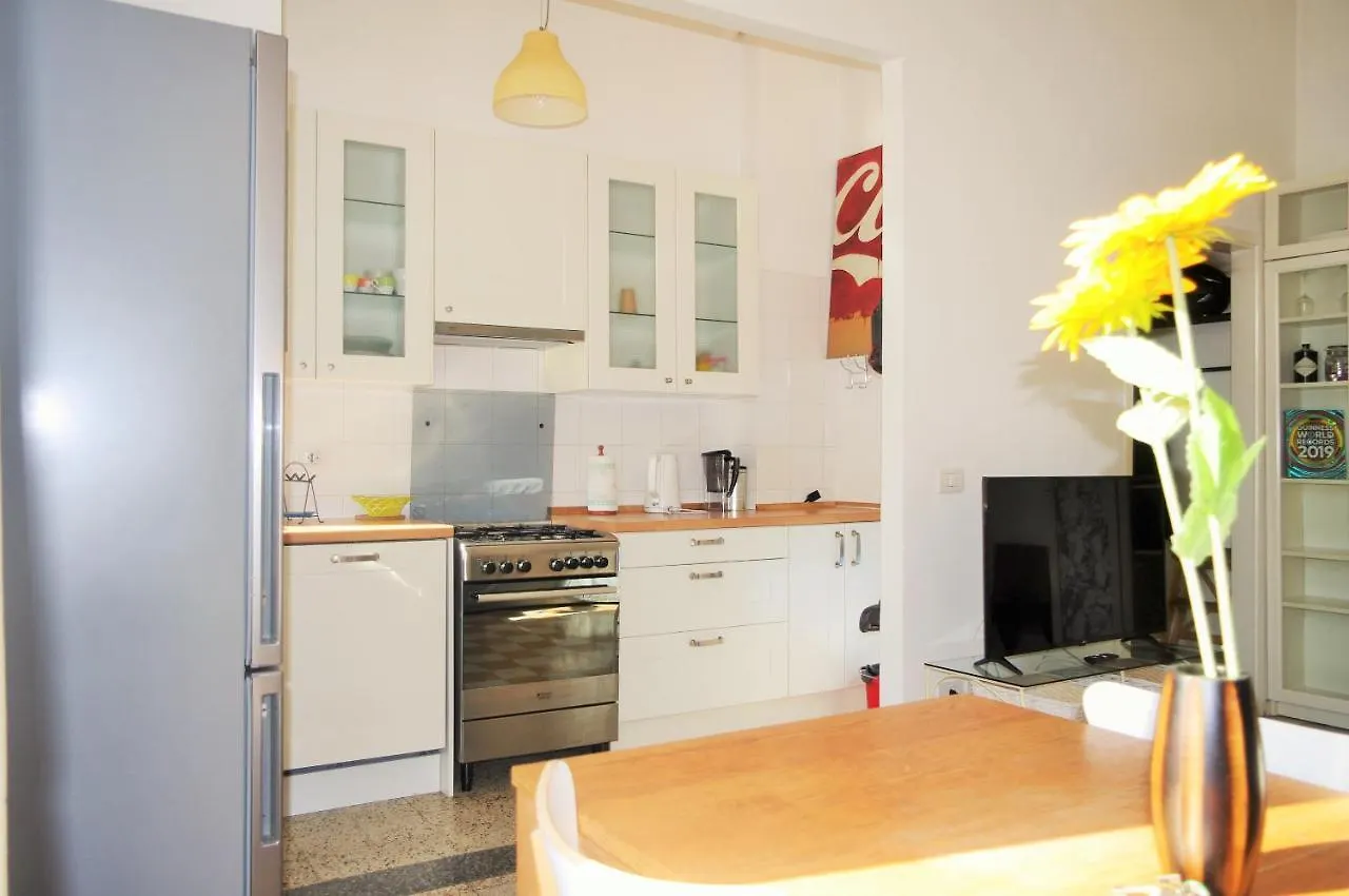 Apartment Incantevole Appartamento De Angeli Milan Italy